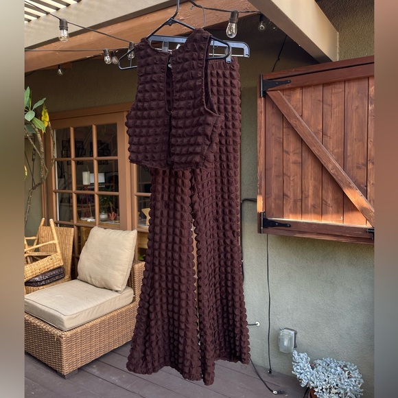 Motel Rocks Set - Picture 2 of 7